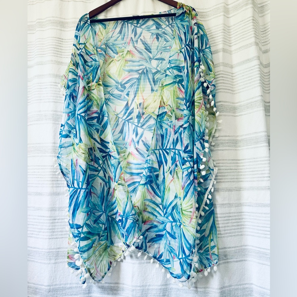🏷️CLEAR THE CLOSET SALE🏷️ VENUS Swim Cover-up L/XL